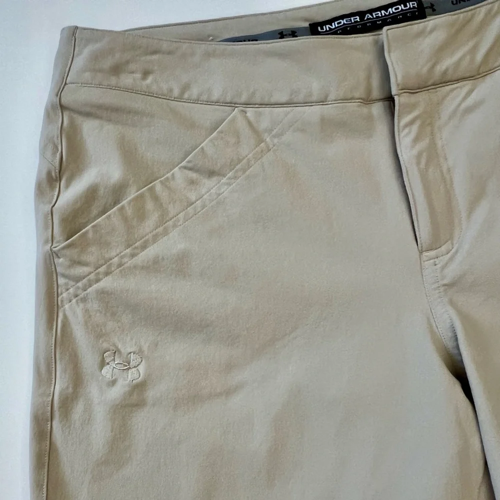 Under Armour Women’s Tan Golf Shorts Stretch Size 6